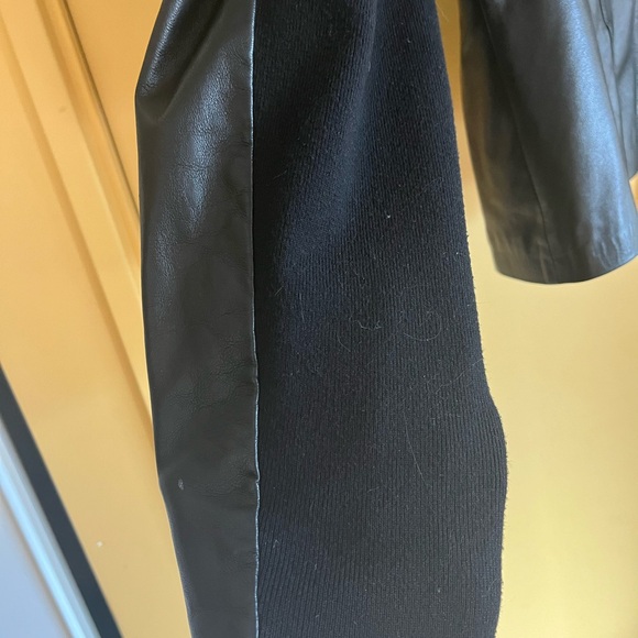 Danier italian black leather jacket XL - Picture 8 of 10